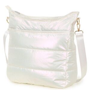 Pearl Crossbody purse 🤍